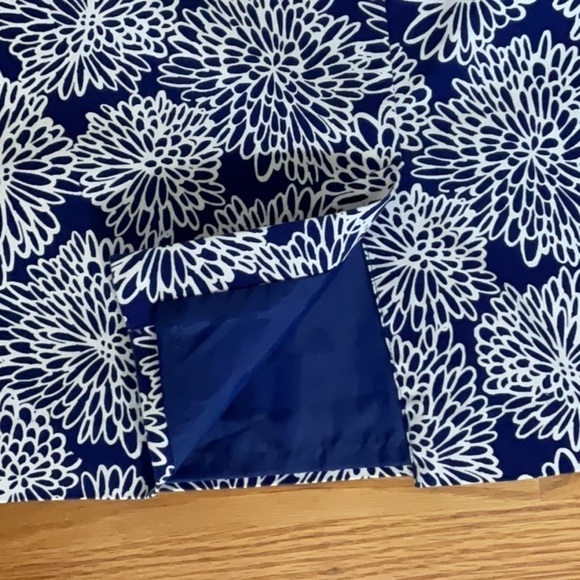 LIZ Claiborne Knee Length Skirt - Picture 4 of 7